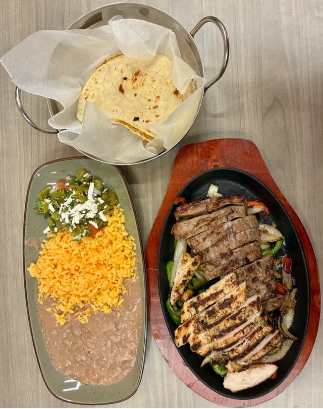 Parrillada -Sizzling Fajitas.