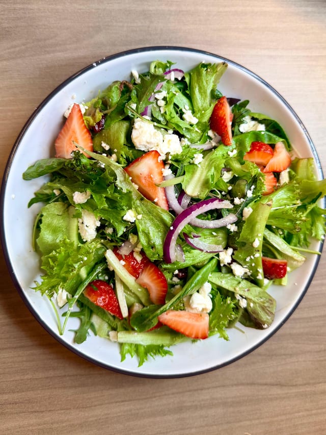 Nidito Salad.